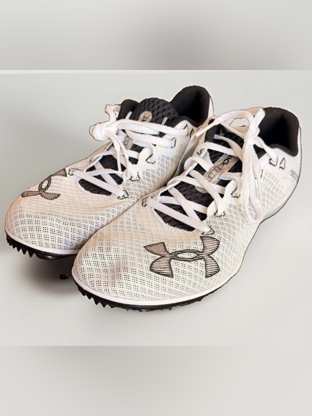 NEW Under Armour White and Black Athletic Running Sneakers